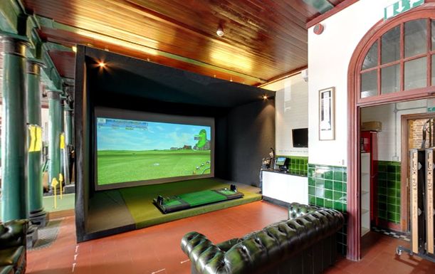 Two Hour State of the art Golf Simulator Experience for up to 6 players at Surbiton or Kensington Golf Studios