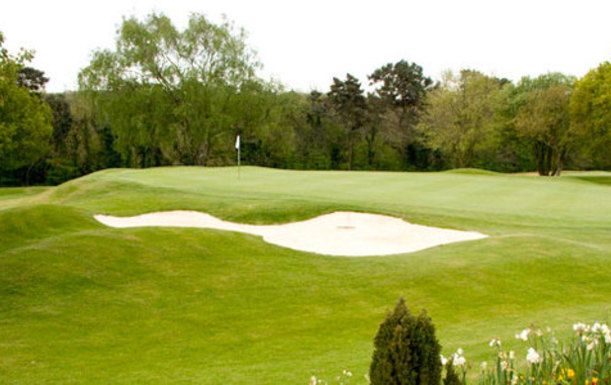 Sunday Night Special. Bed and Breakfast at Kingswood Golf & Country Club, including Two Rounds of Golf