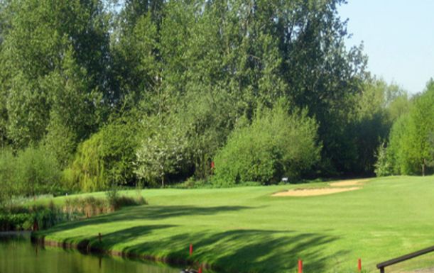 A Day of Unlimited Golf for TWO at the Award Winning Bletchingley Golf Club in the Stunning Surrey Countryside